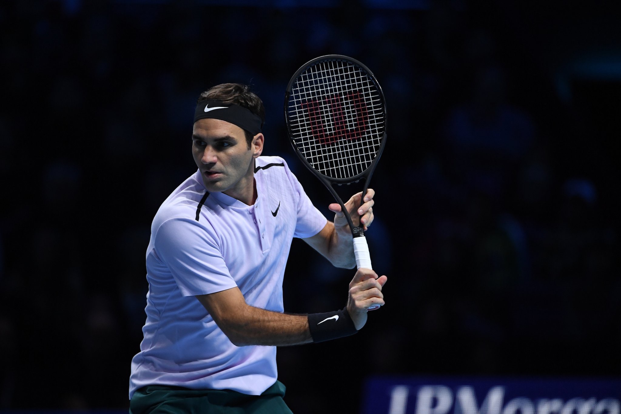 Roger Federer 2017 Nitto ATP Finals - Federer Defeats Cilic to Stay Unbeaten at ATP Finals