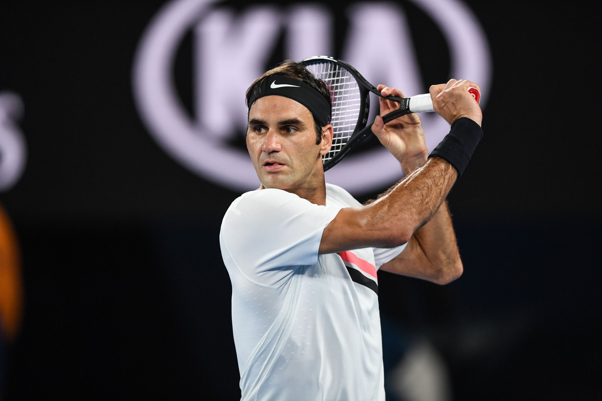 Roger Federer 2018 Australian Open - Federer Rolls into Australian Open Fourth Round