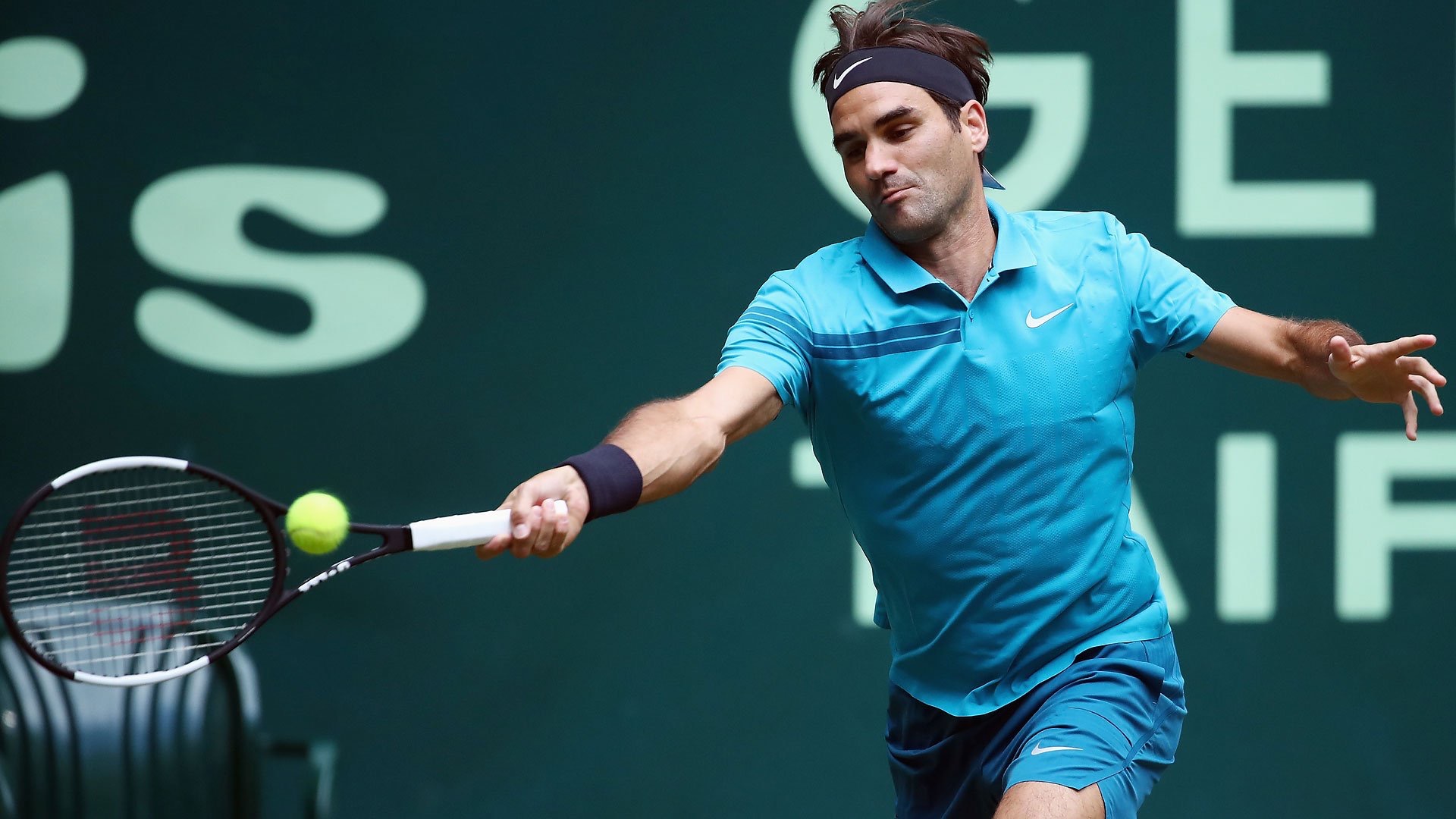 Federer Saves Two Match Points in Halle Thriller