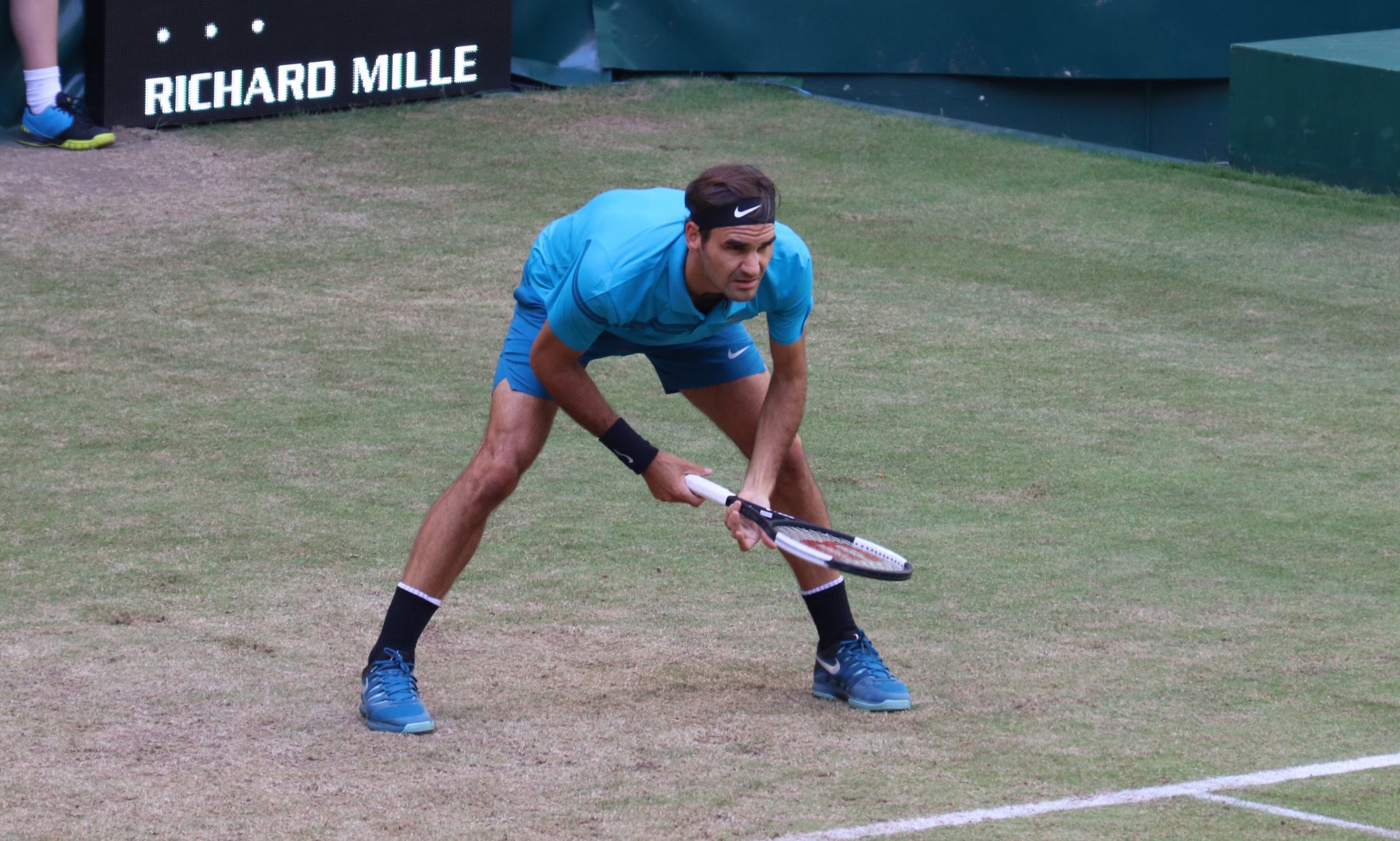 Federer Saves Two Match Points in Halle Thriller