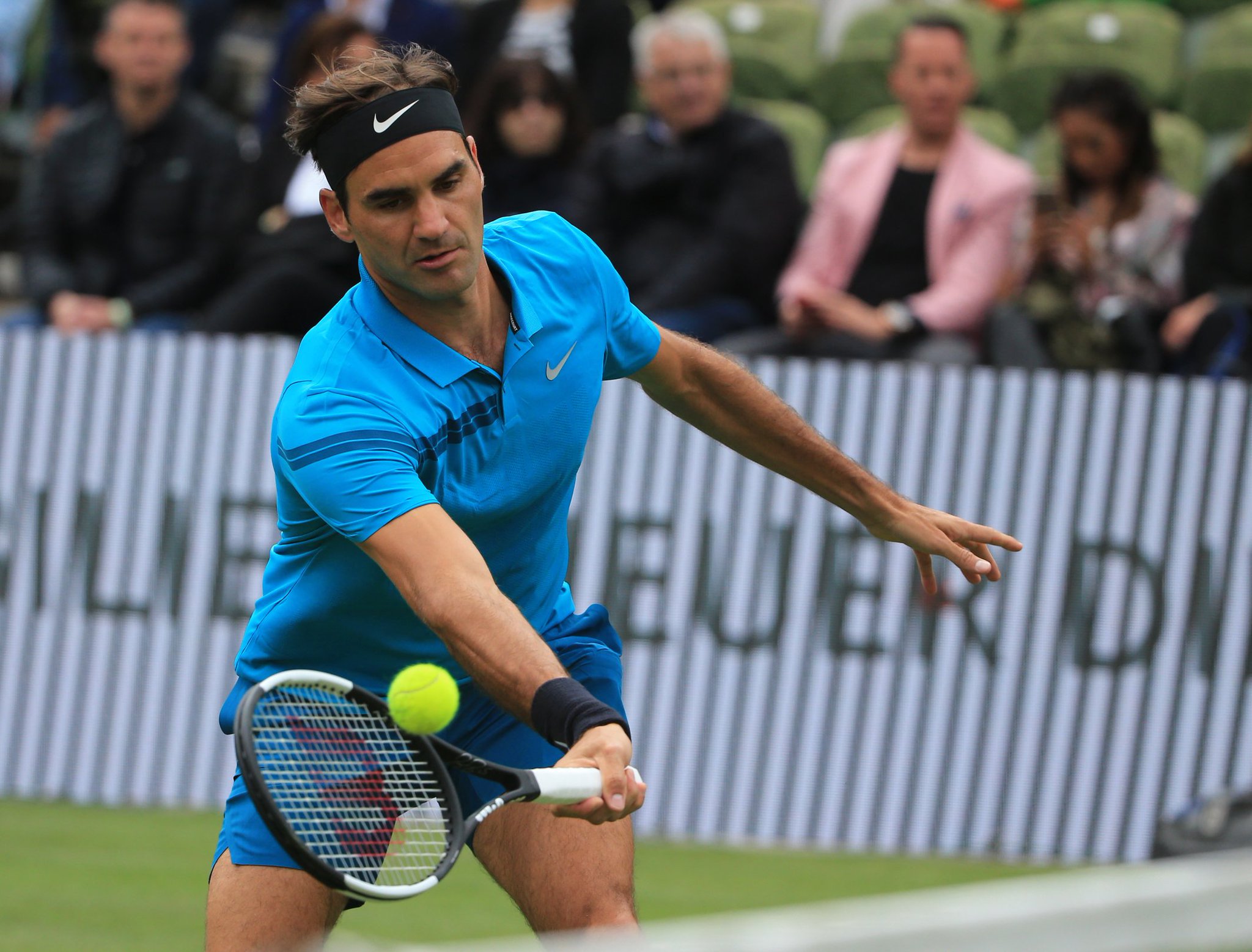 Federer Defeats Pella to Reach Mercedes Cup Semifinals